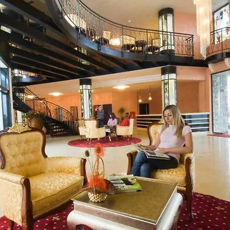 Generaator House Вилла *