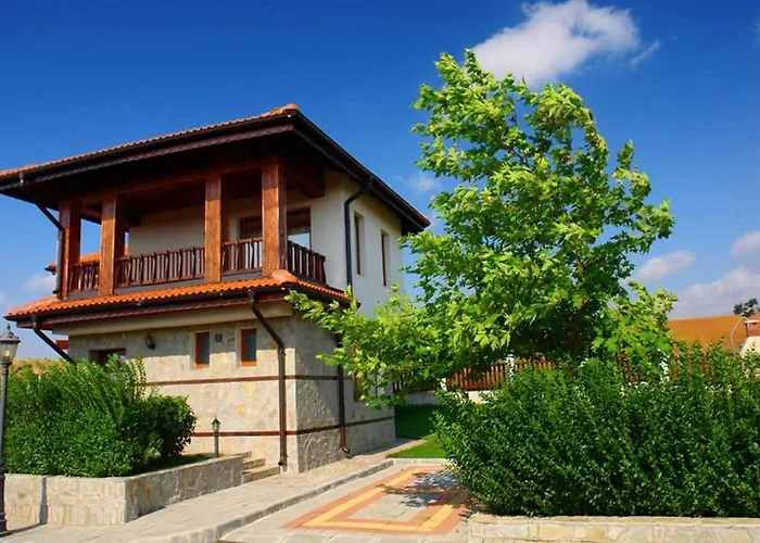 Generaator House 别墅 阿赫洛伊