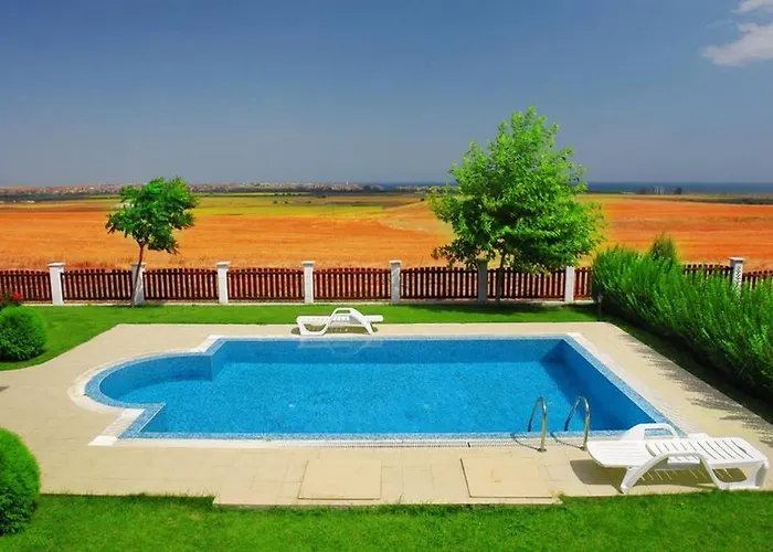 别墅 Generaator House 阿赫洛伊